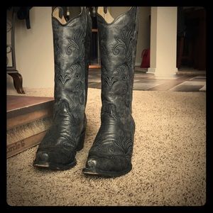 Black Cowboy Boots